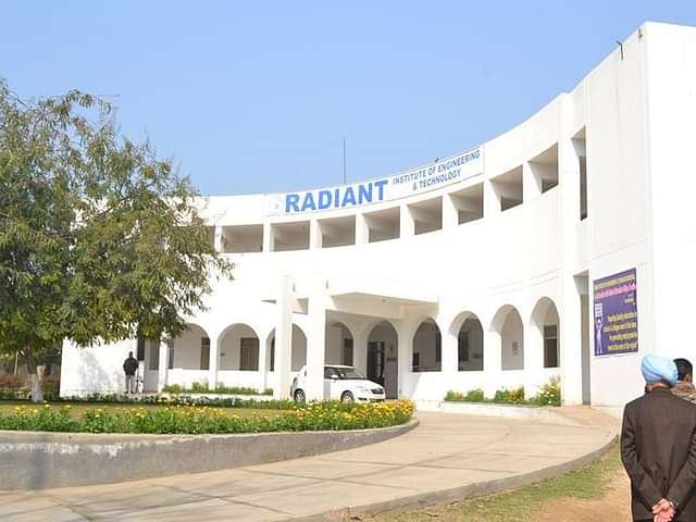 Radiant_Institute_of_Management_&_Science,_Indore